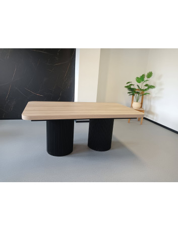 STÓŁ S64 KOLUMNOWY DREWNIANO-METALOWY BLAT FORNIR DĘBOWY LAKIEROWANY 5,4 CM PODSTAWA METALOWA CZARNA